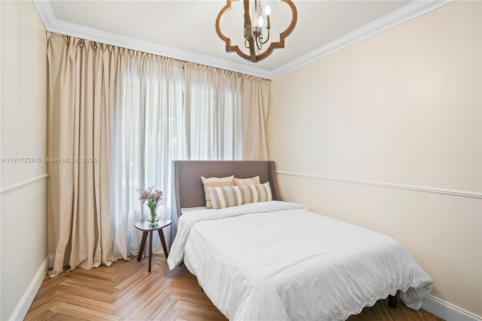 BISCAYNE POINT - Residential Lease