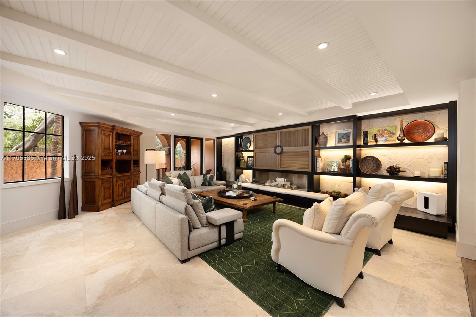 CLOISTERS ON THE BAY COND - Residential
