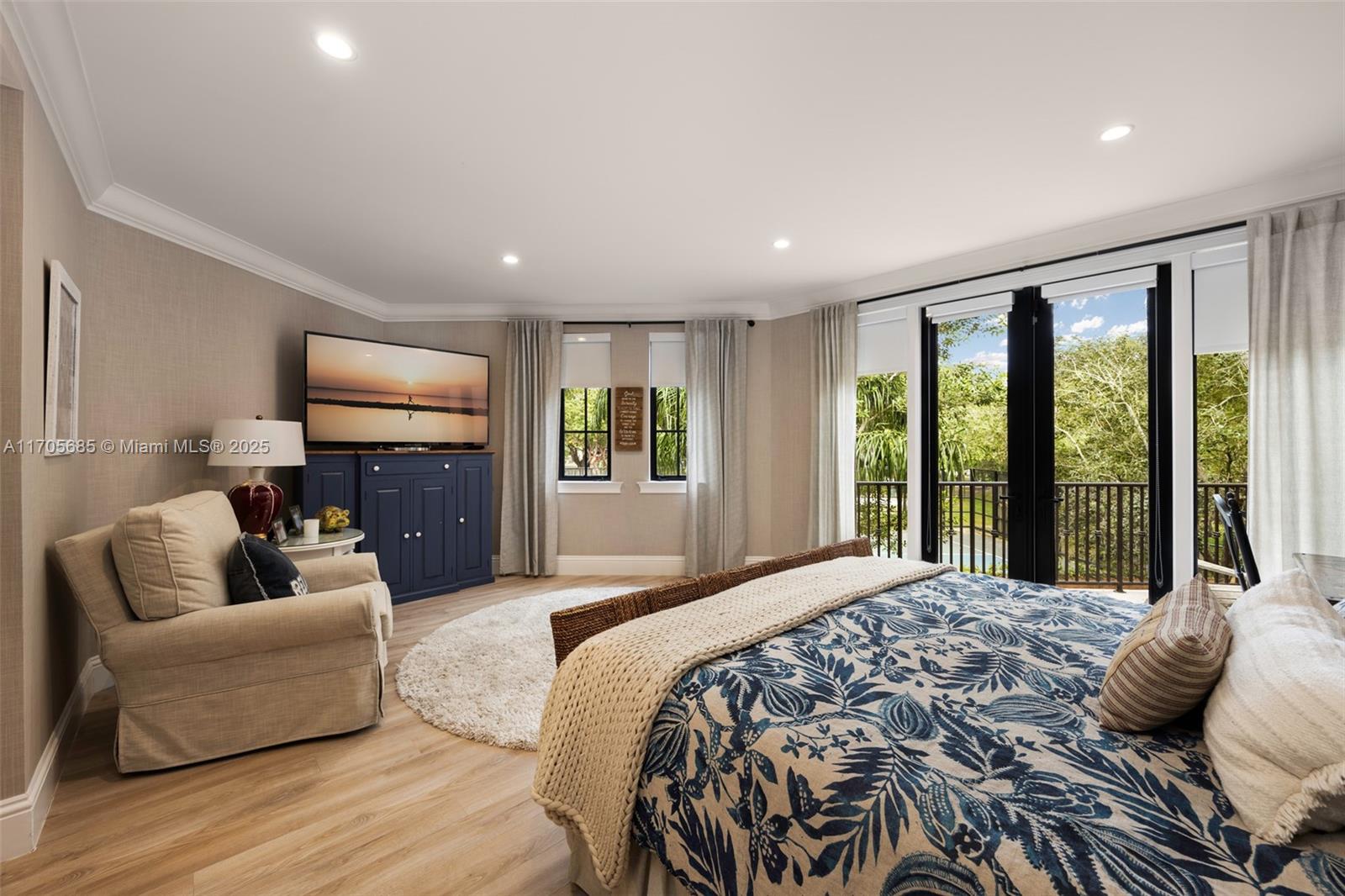 CLOISTERS ON THE BAY COND - Residential