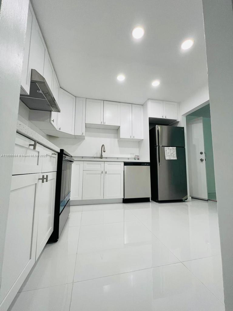 700 SE 2nd Ave 313