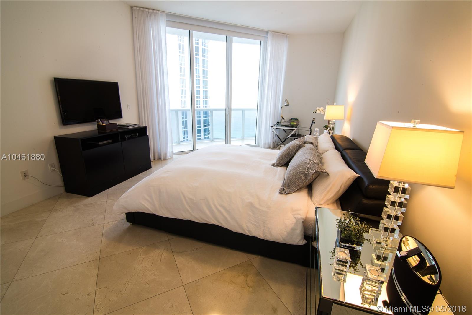 Trump Tower III - Residential Lease