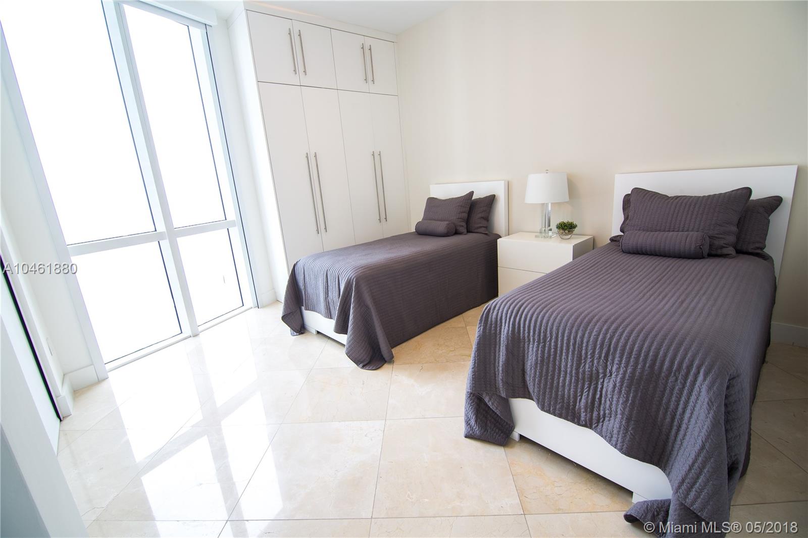 Trump Tower III - Residential Lease