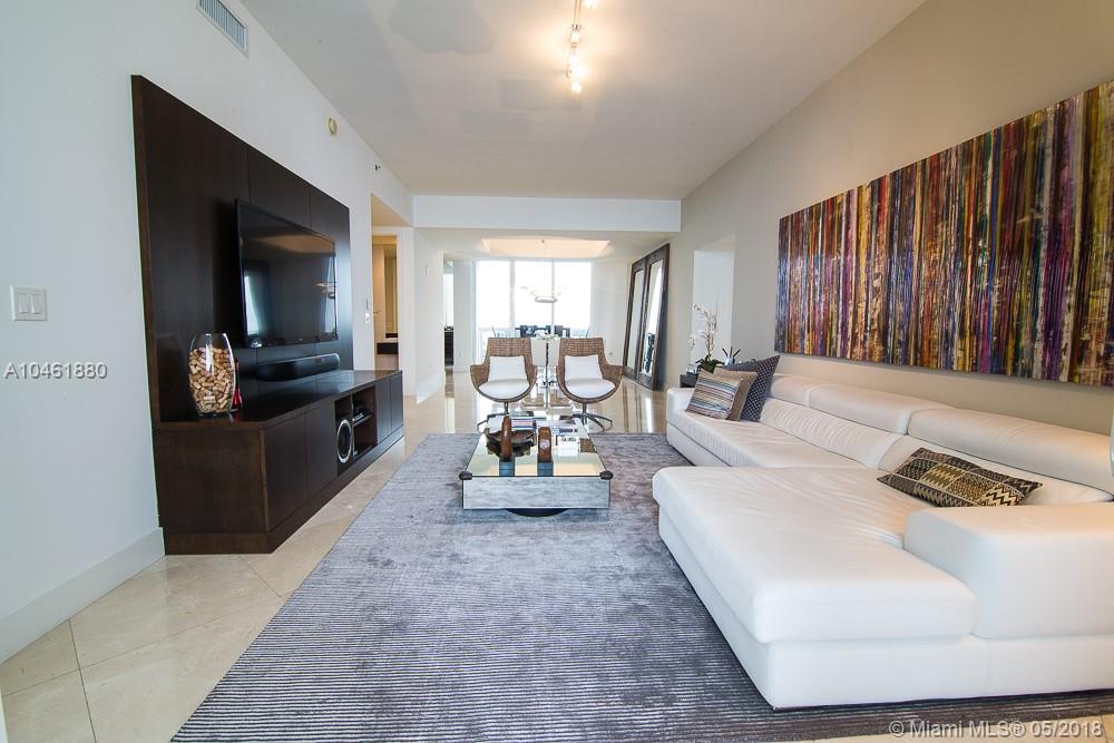 Trump Tower III - Residential Lease