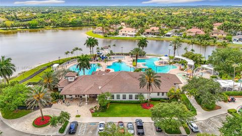 Tiny photo for 1668 Winterberry Ln, Weston, FL 33327 (MLS # A12003581)