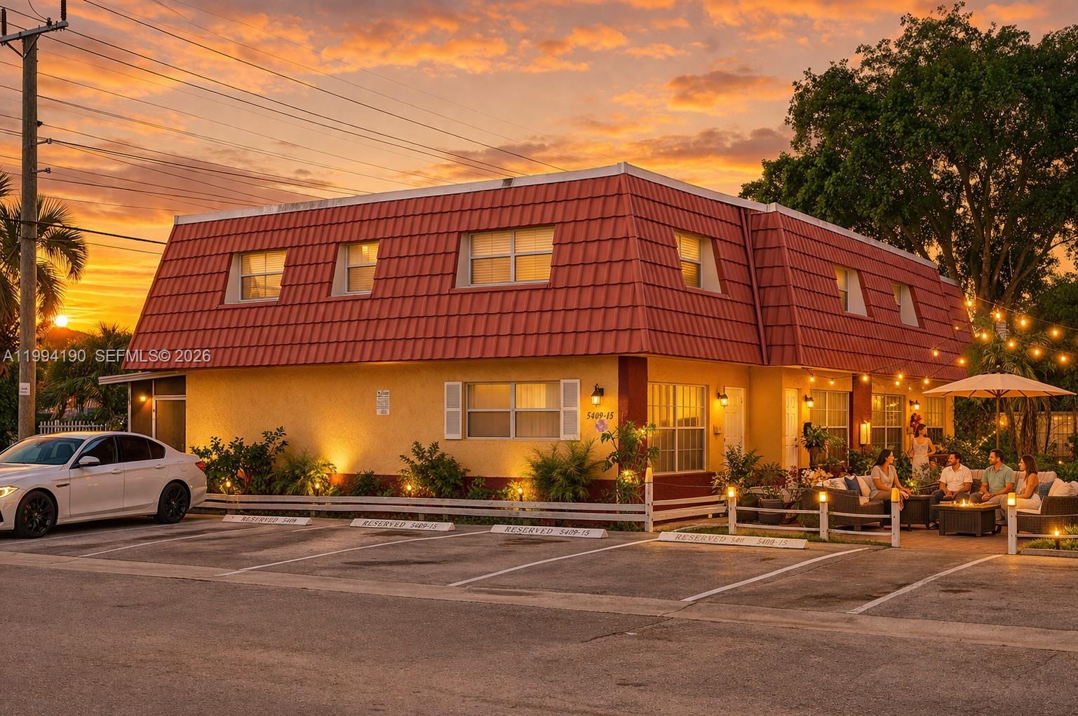 ROYAL OAKS TOWNHOUSE 12 C - Residential