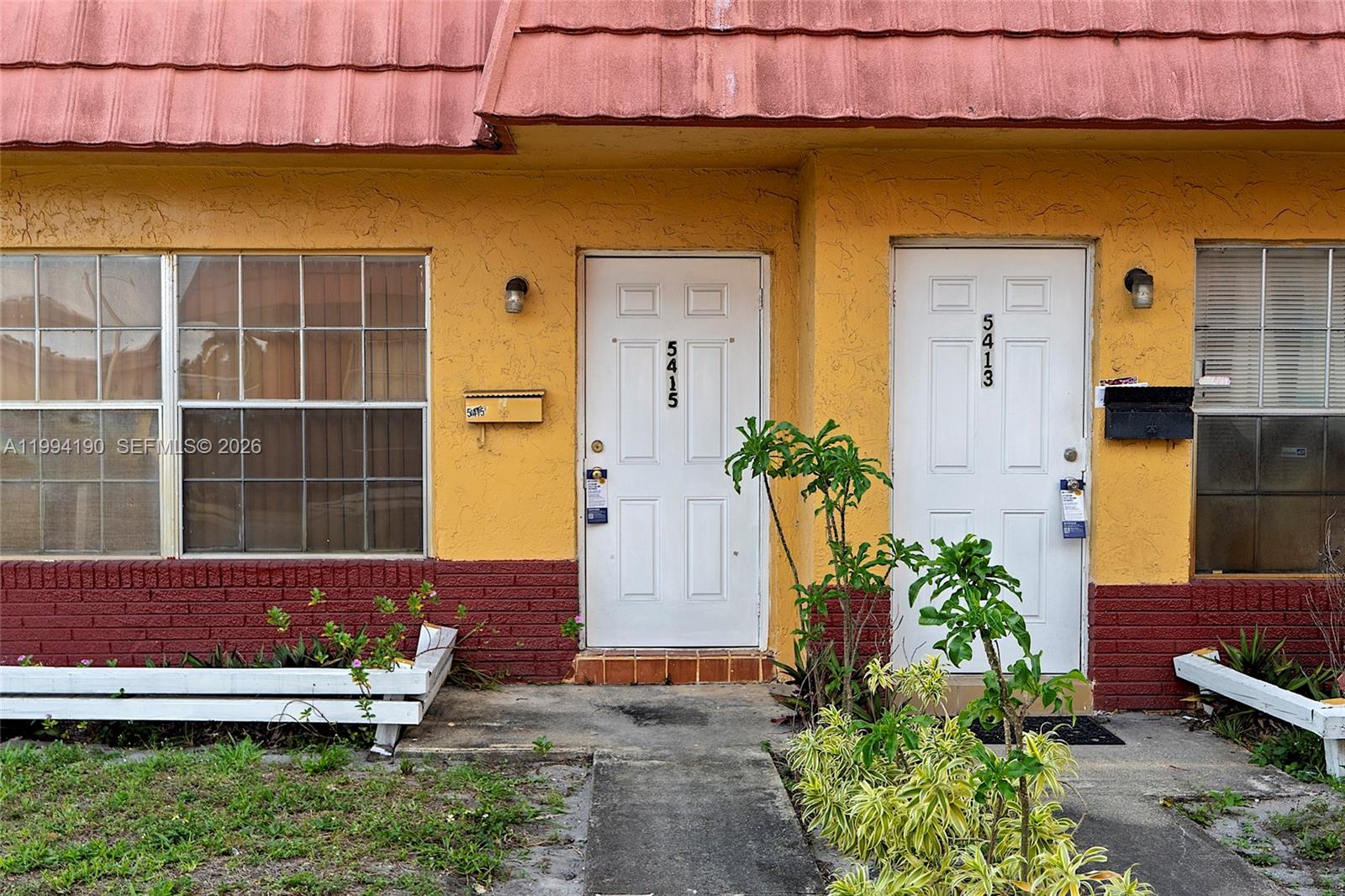 ROYAL OAKS TOWNHOUSE 12 C - Residential