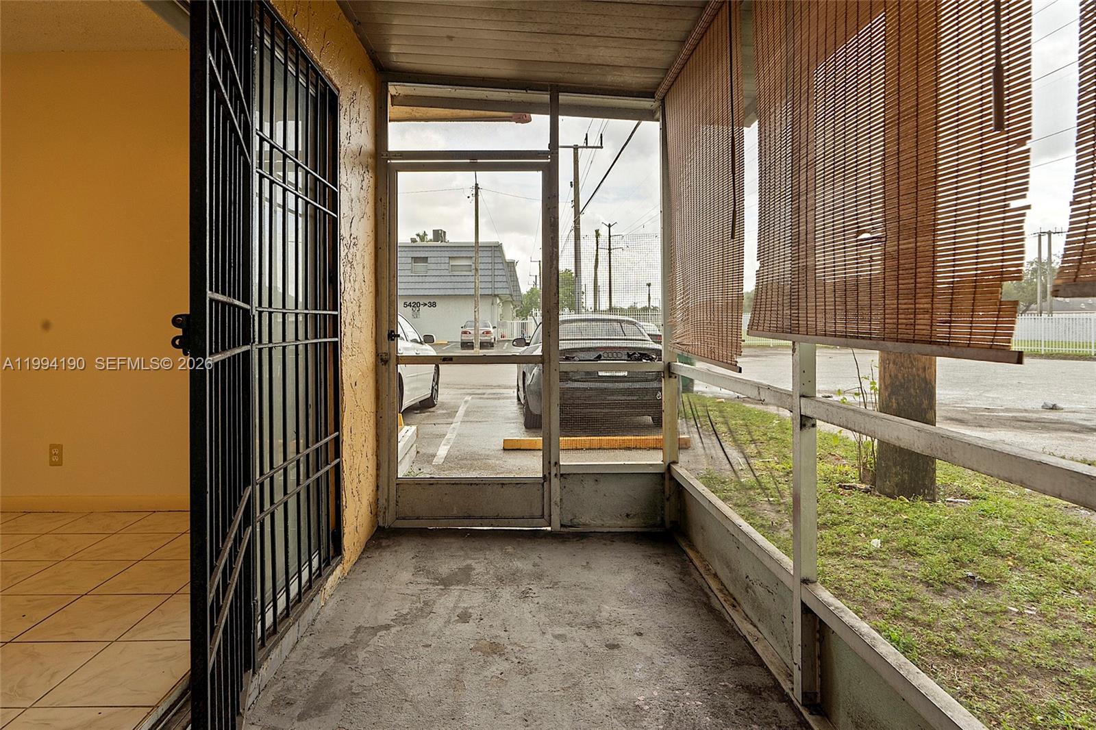 ROYAL OAKS TOWNHOUSE 12 C - Residential