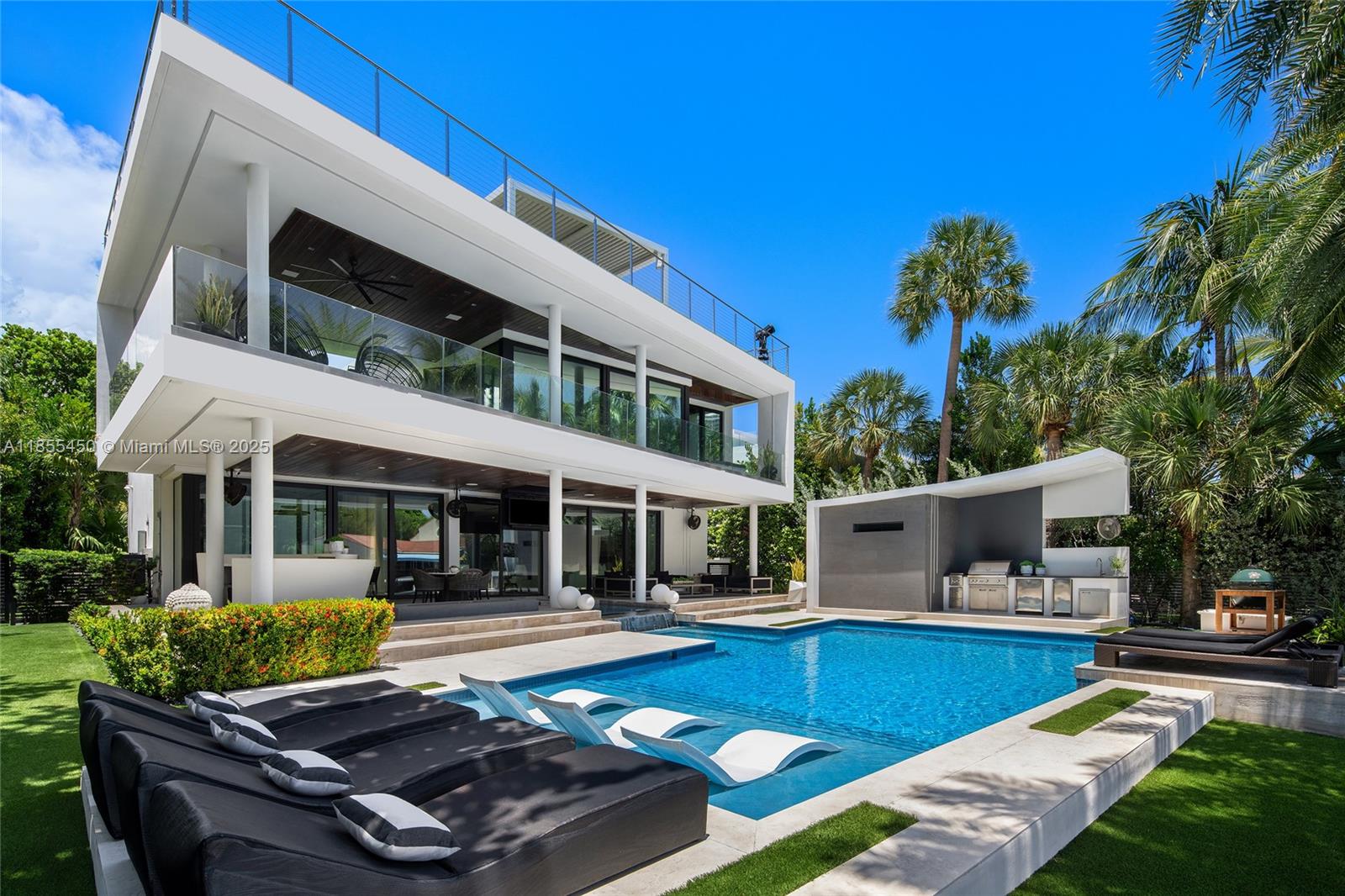 SURPRISE POINT - Residential