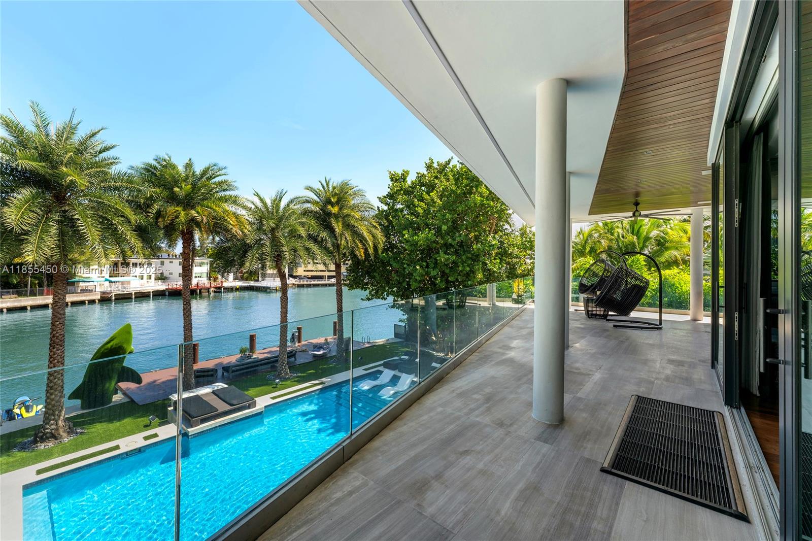 SURPRISE POINT - Residential