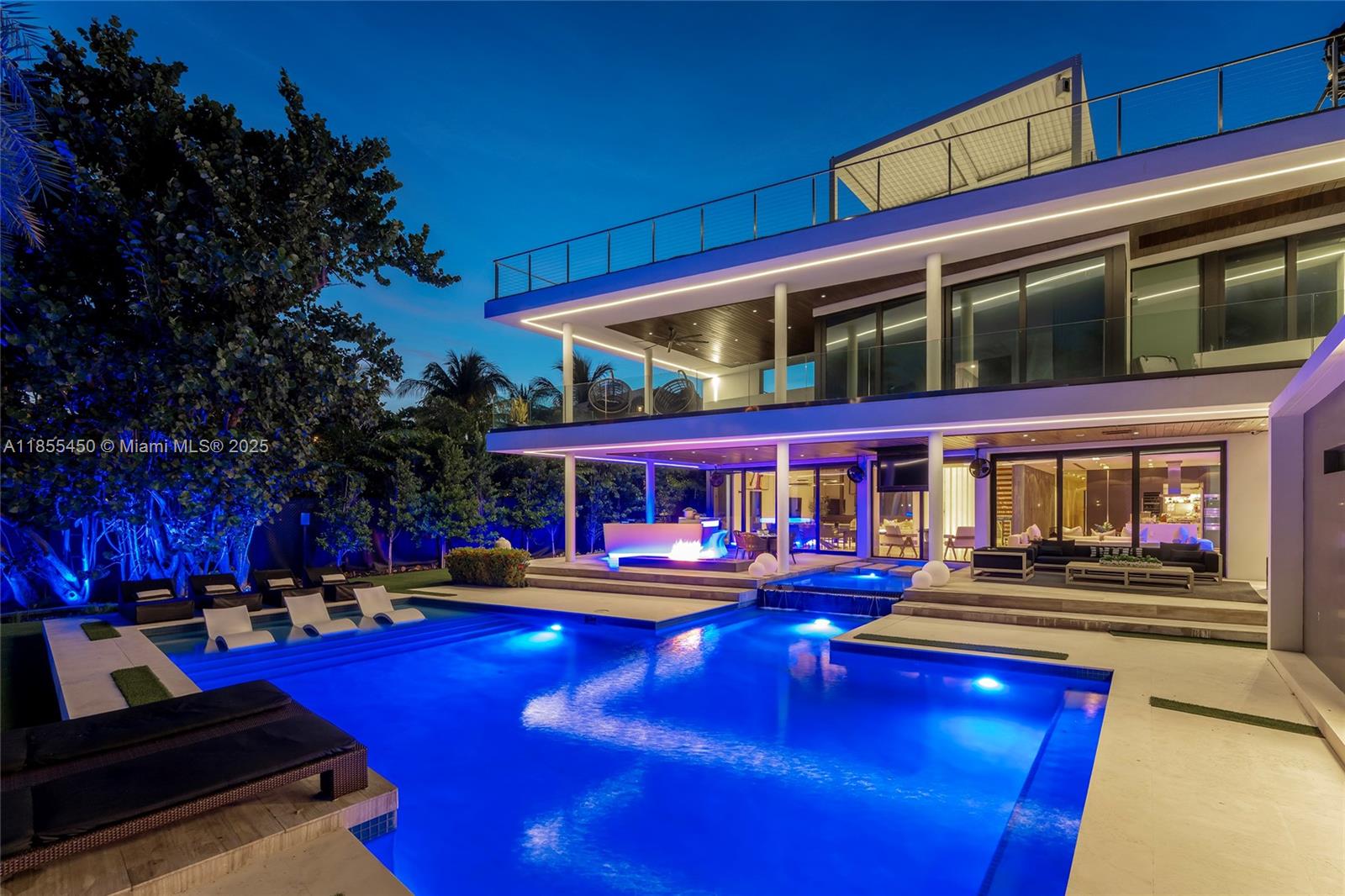 528 Lakeview Ct