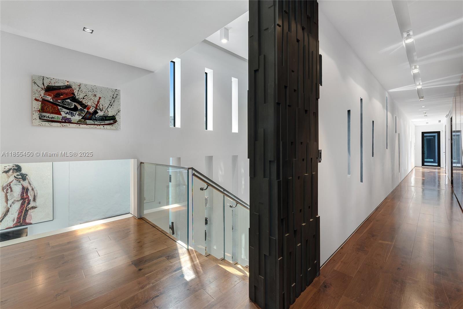 SURPRISE POINT - Residential