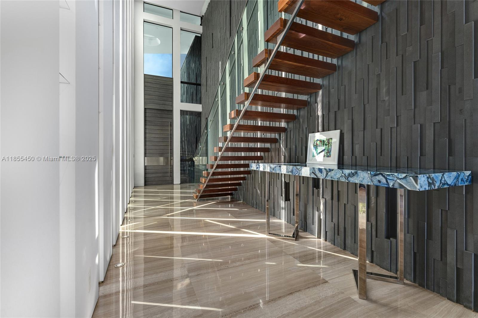 SURPRISE POINT - Residential