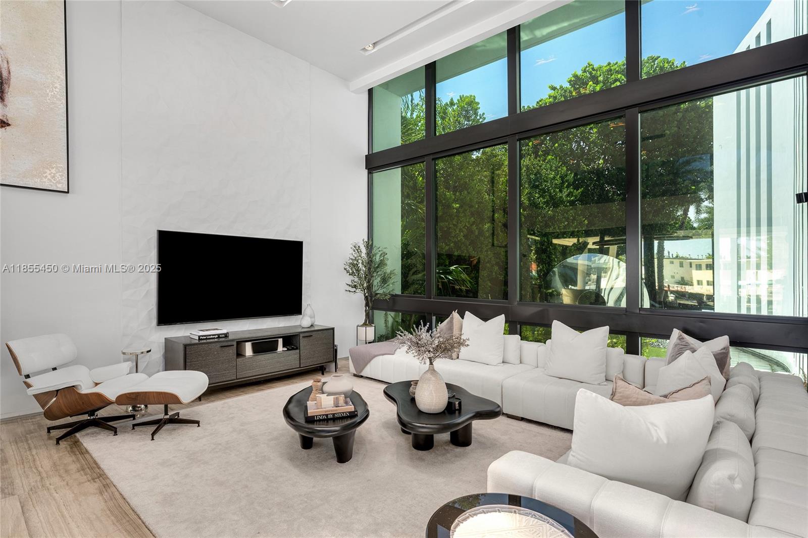 SURPRISE POINT - Residential