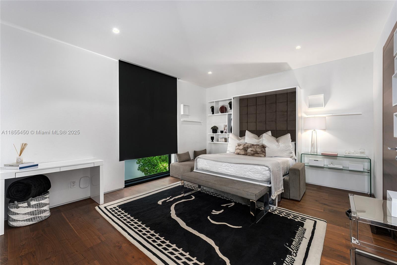SURPRISE POINT - Residential