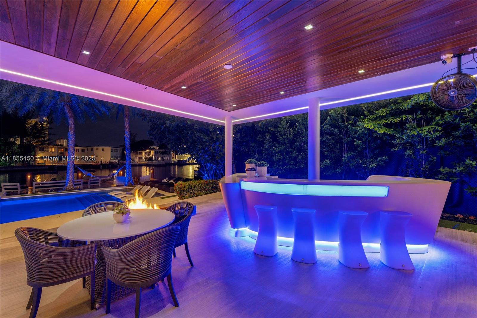 SURPRISE POINT - Residential