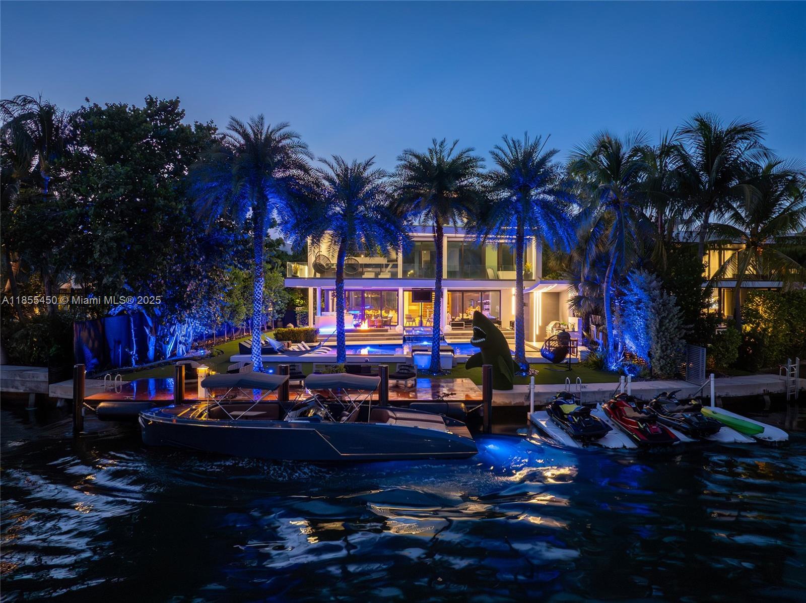 528 Lakeview Ct