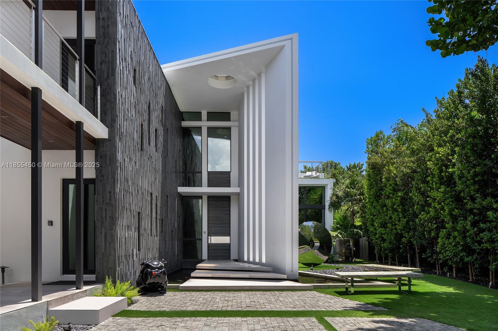 SURPRISE POINT - Residential