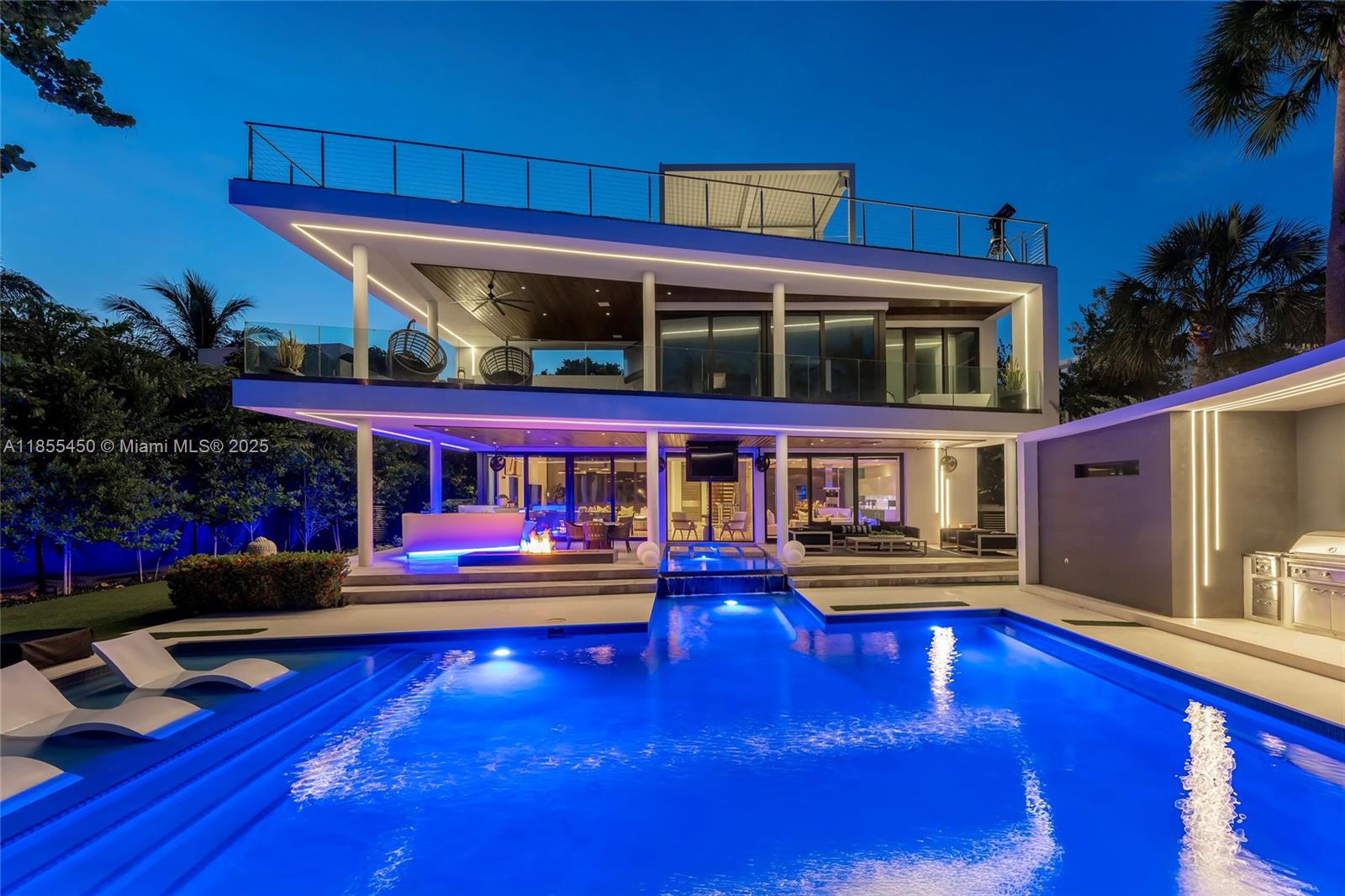 528 Lakeview Ct