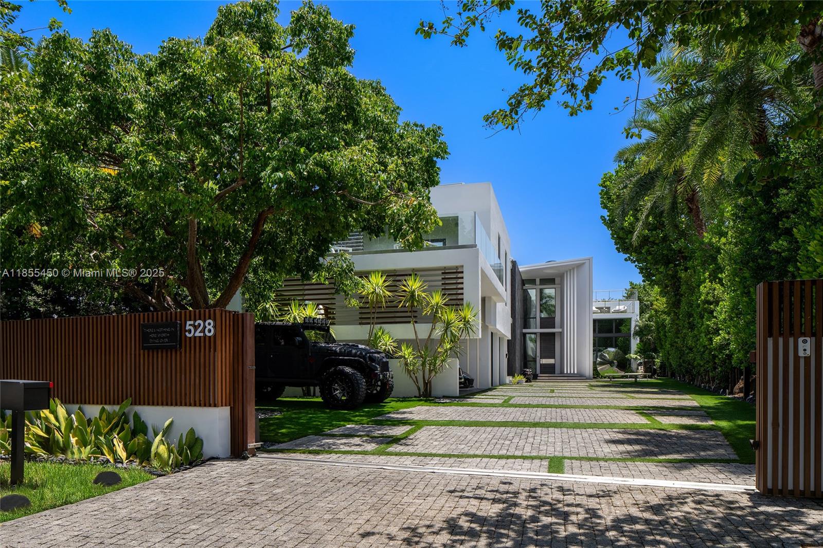 SURPRISE POINT - Residential