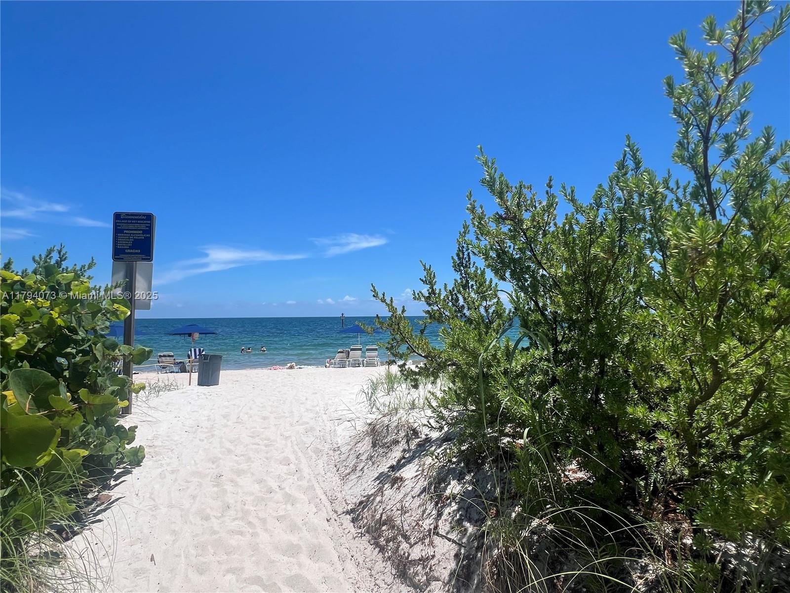 Rental Property at 605 Ocean Dr 2L, Key Biscayne, Miami-Dade County, Florida - Bedrooms: 3 
Bathrooms: 3  - $9,900 MO.