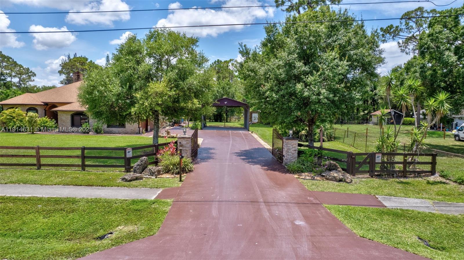 The Acreage - Residential