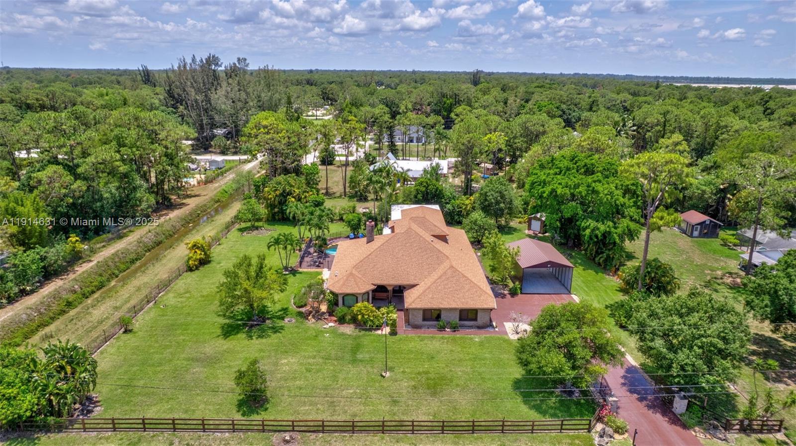 The Acreage - Residential