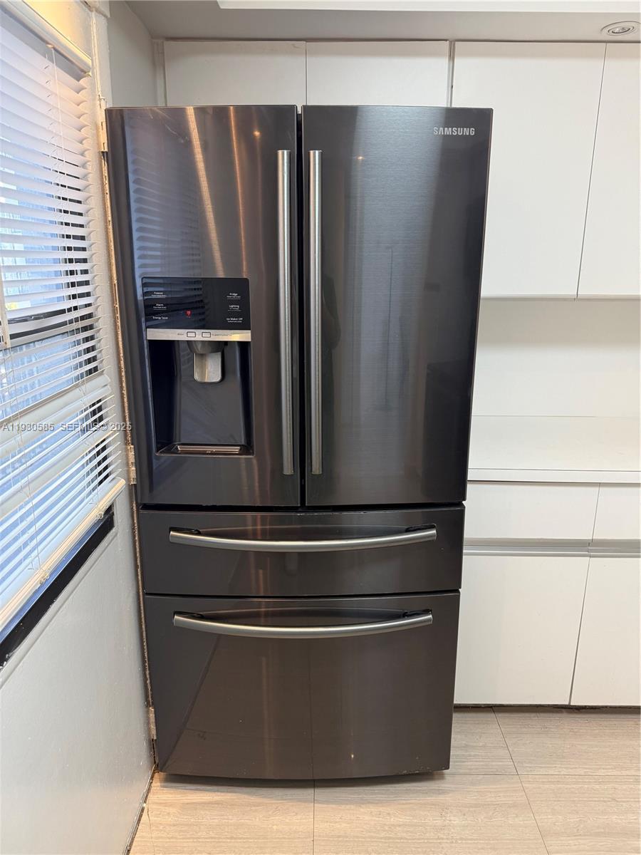 ENSENADA CONDO BLDG E-II - Residential Lease