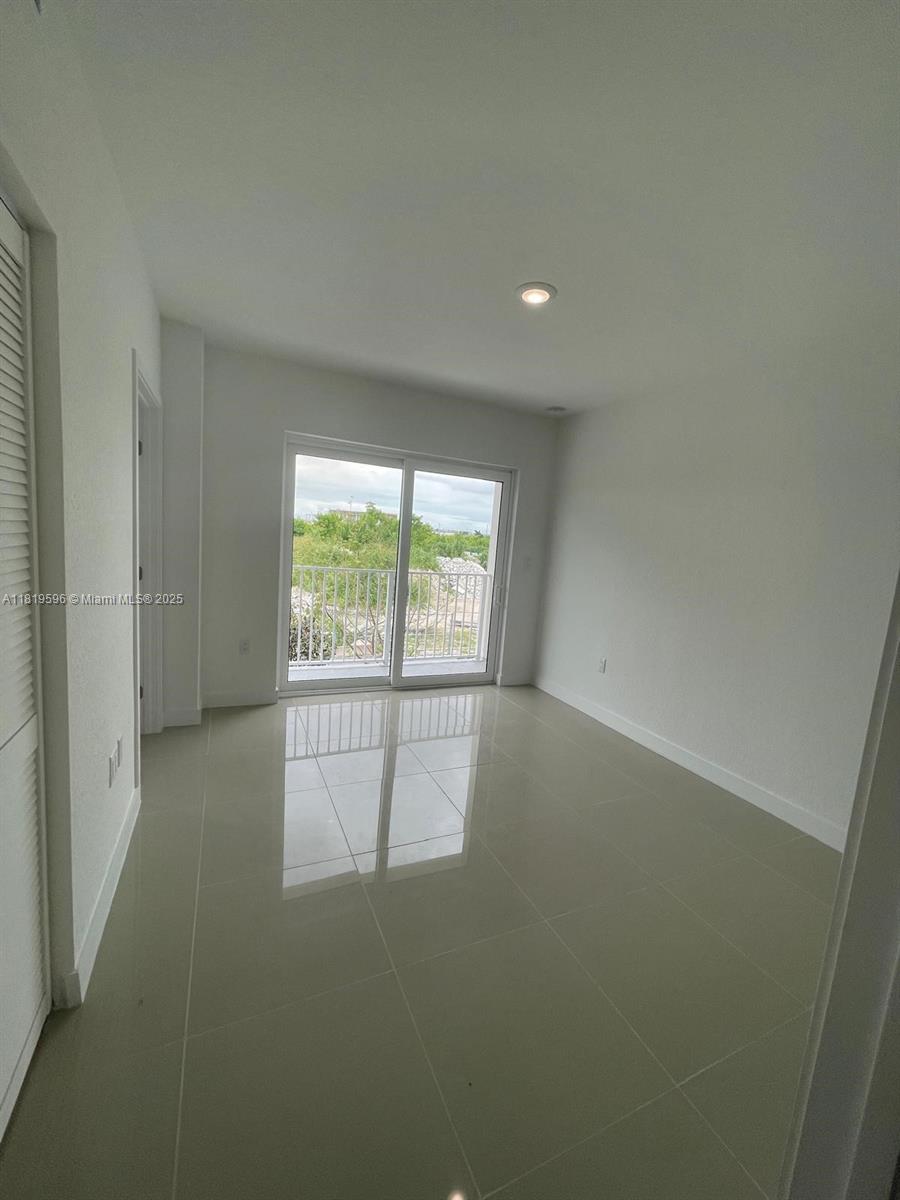PARADISE ONE - Residential