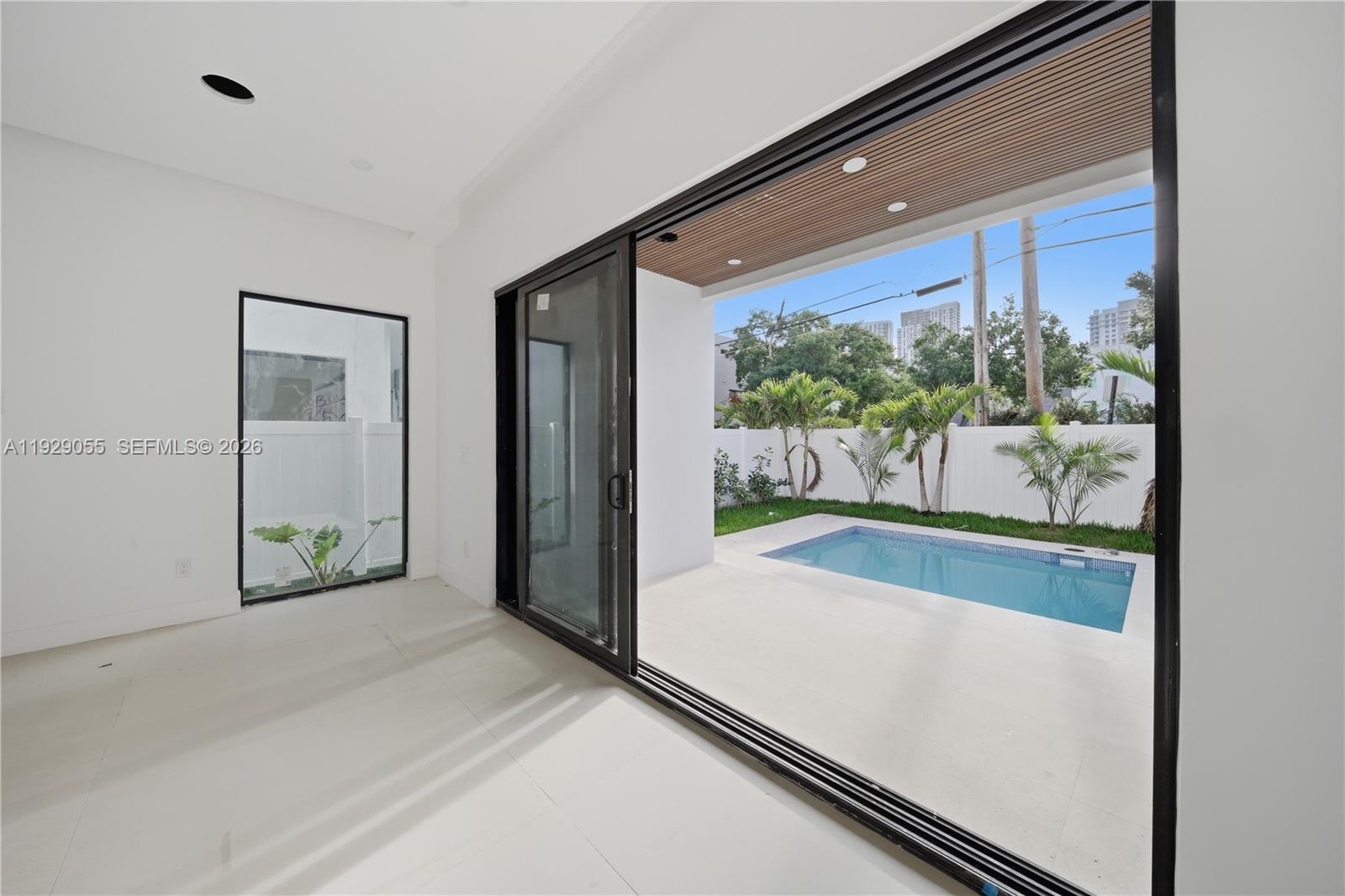 BEVERLY HEIGHTS - Residential