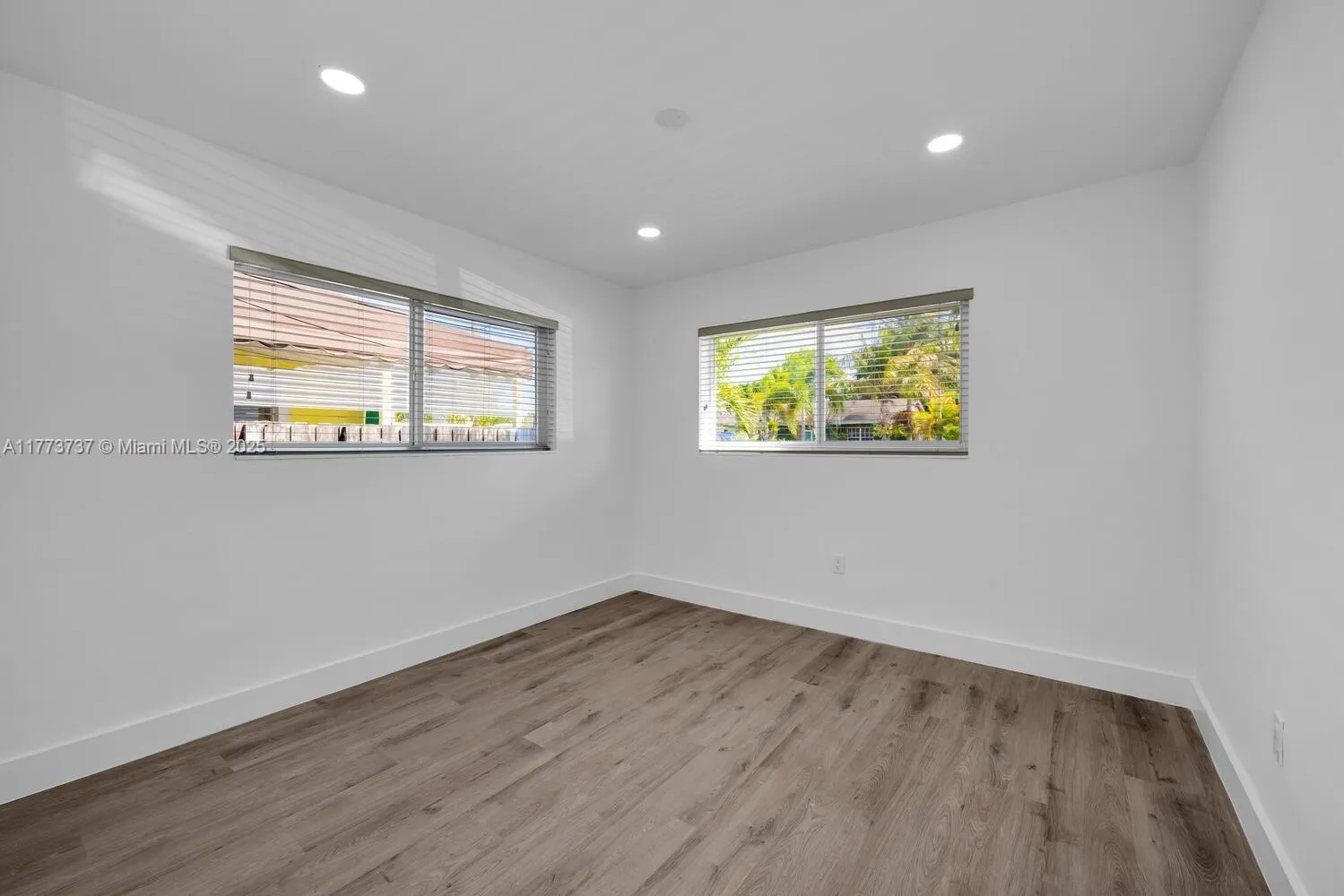 Miami, Florida 33145, United States, 2 Bedrooms Bedrooms, ,1 BathroomBathrooms,Residential,Active,99029