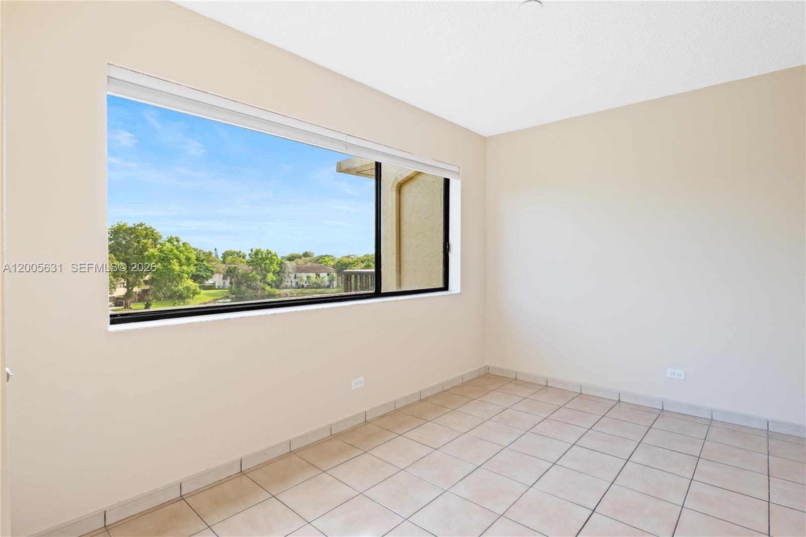 SEC 44 ATRIUMS AT SNAPPER - Residential