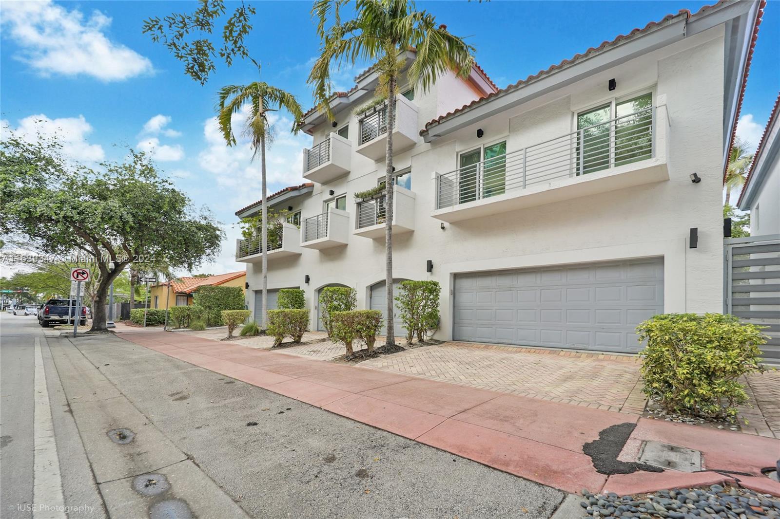 Property for Sale at 208 Jefferson Ave 109, Miami Beach, Miami-Dade County, Florida - Bedrooms: 3 
Bathrooms: 3  - $1,425,000