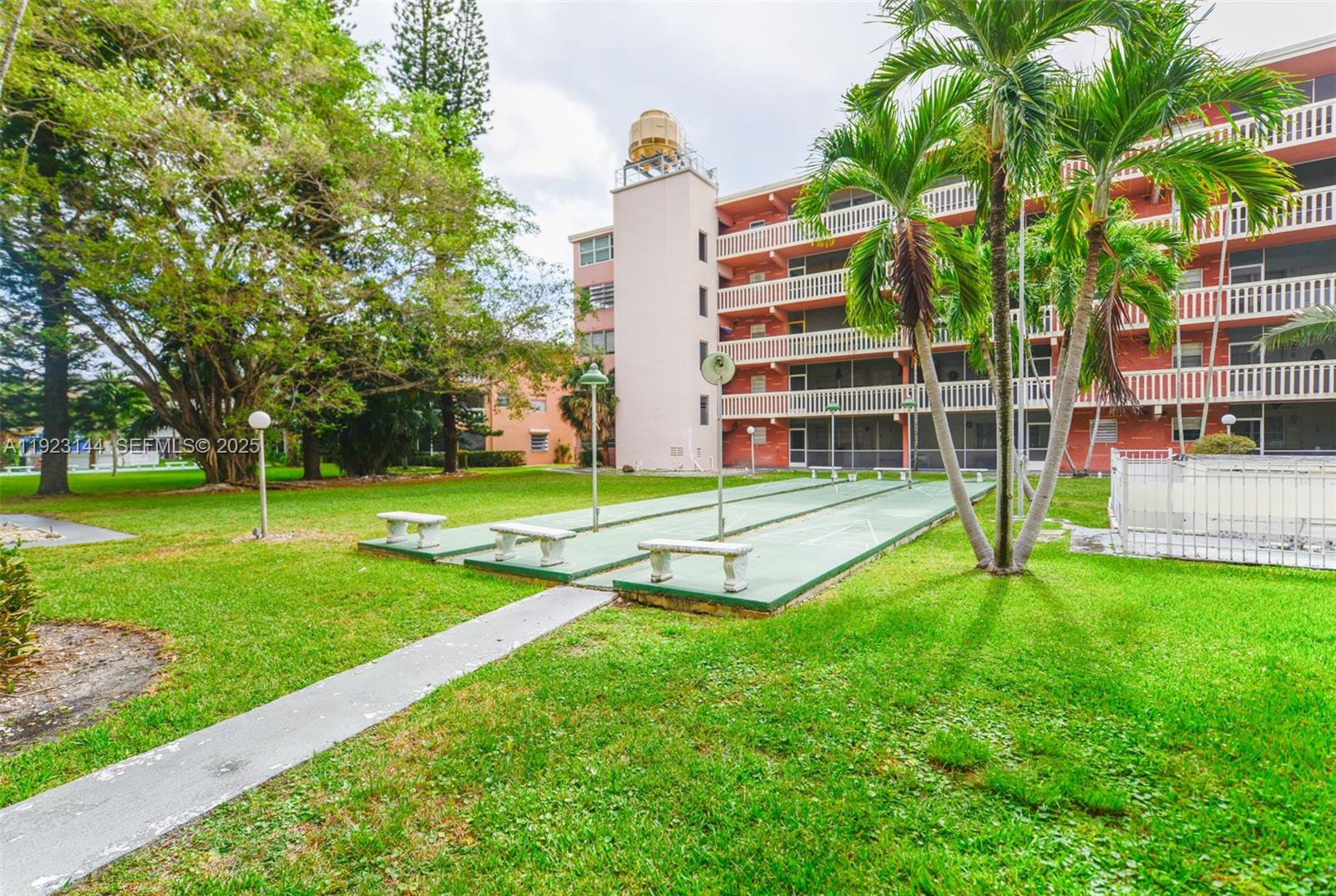 ELDORADO PLAZA WEST CONDO - Residential