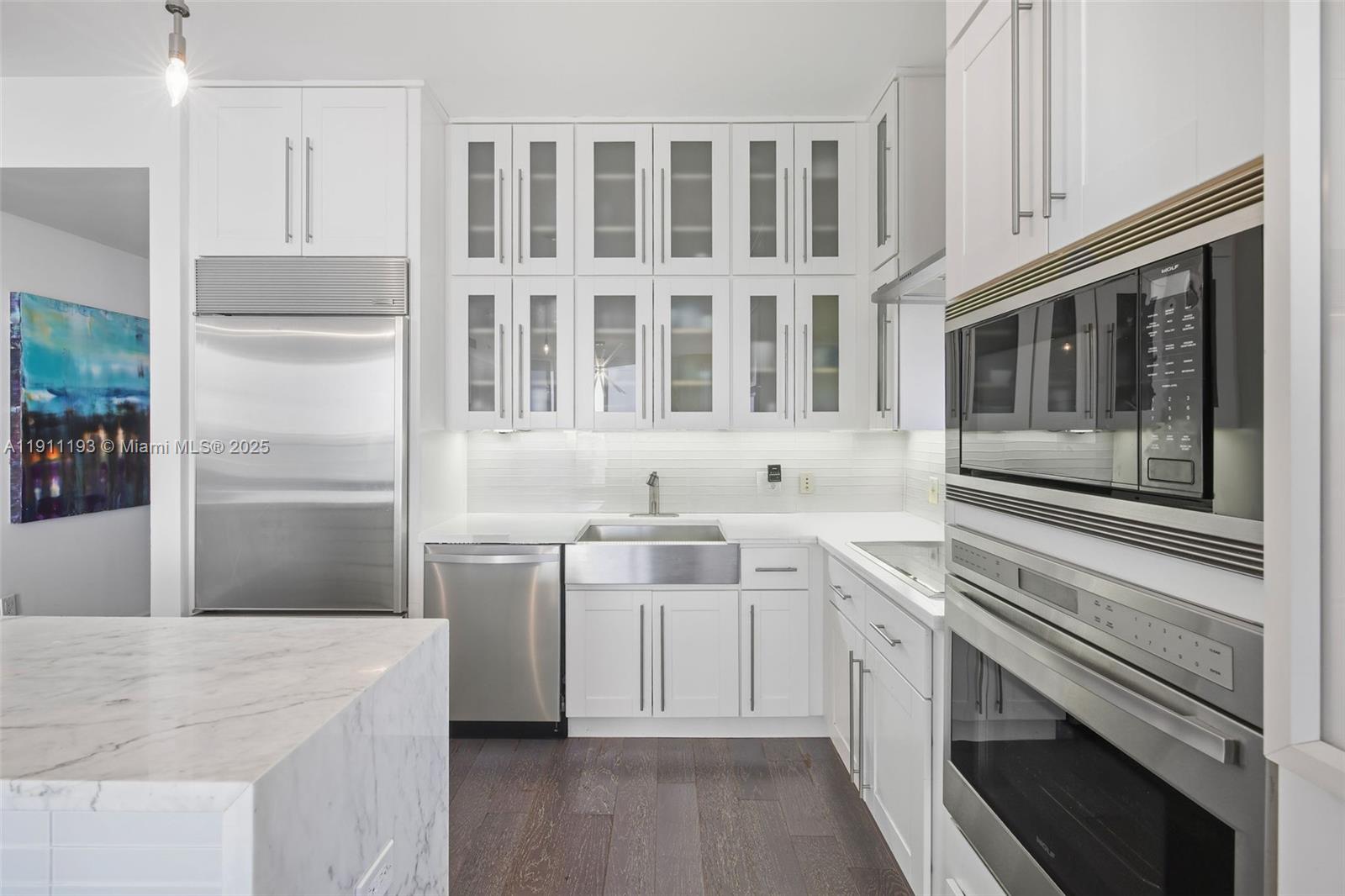 PARAMOUNT BAY CONDO - Residential