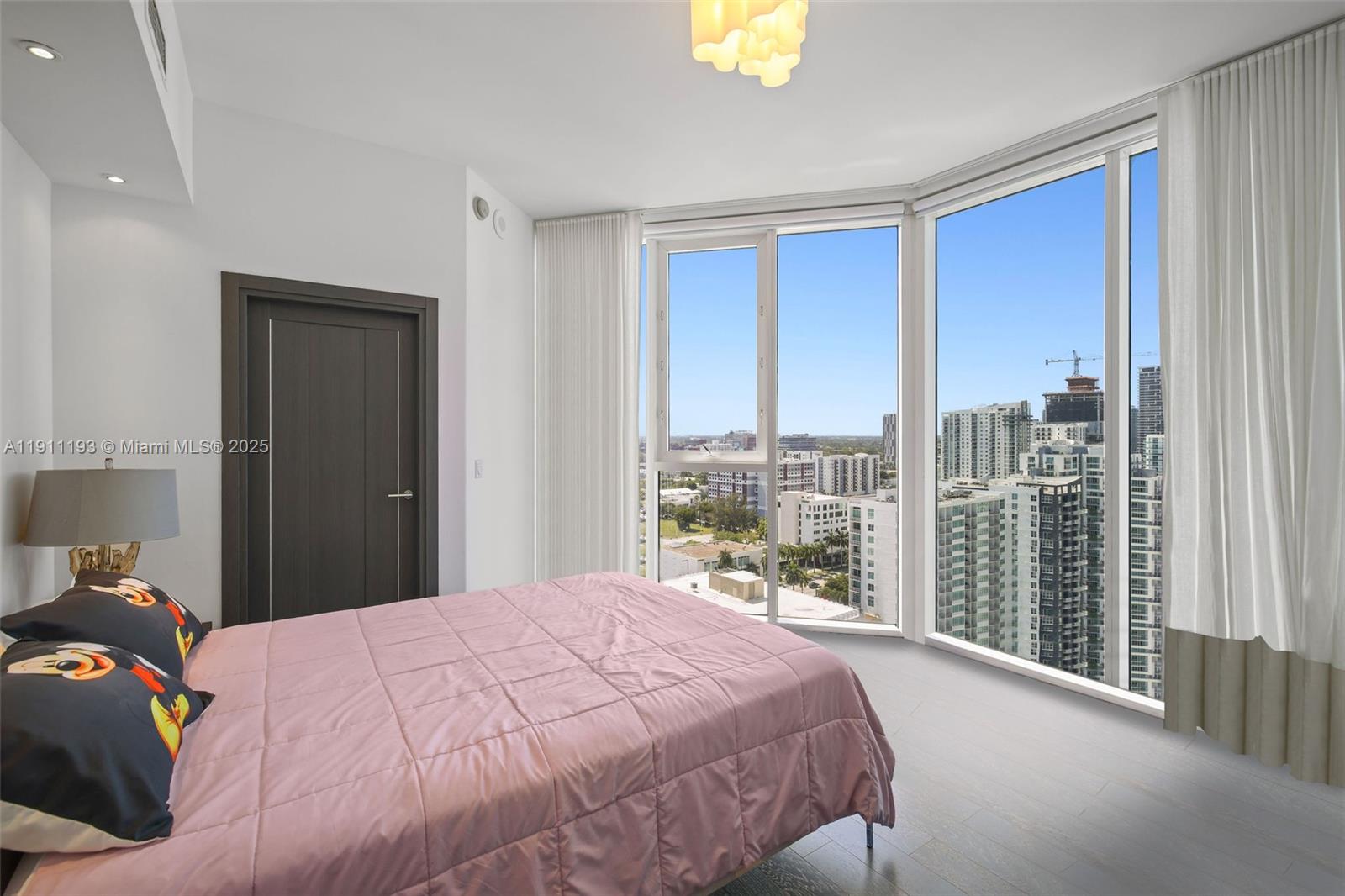 PARAMOUNT BAY CONDO - Residential