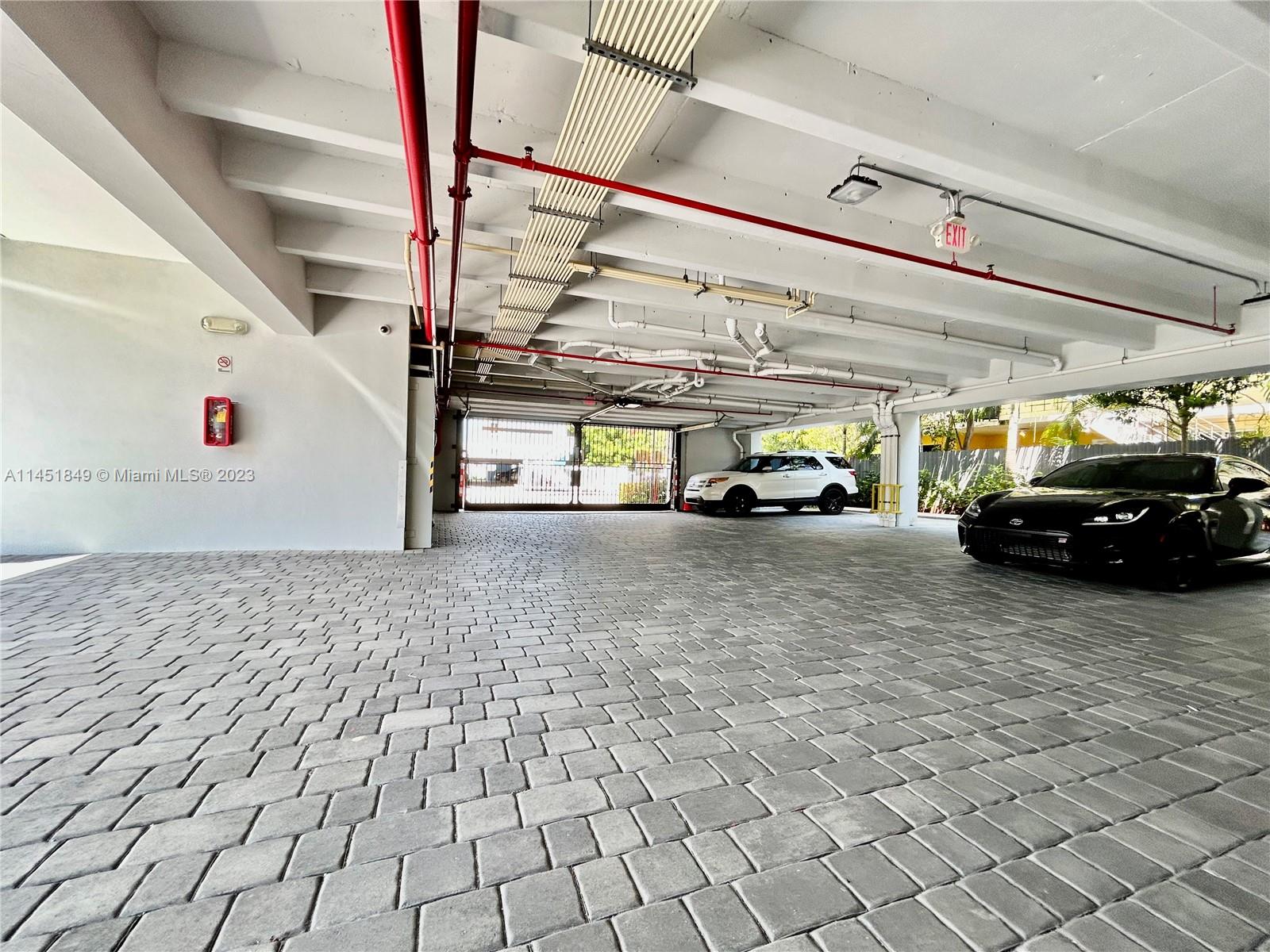 BRICKELL RIVERVIEW - Residential Lease