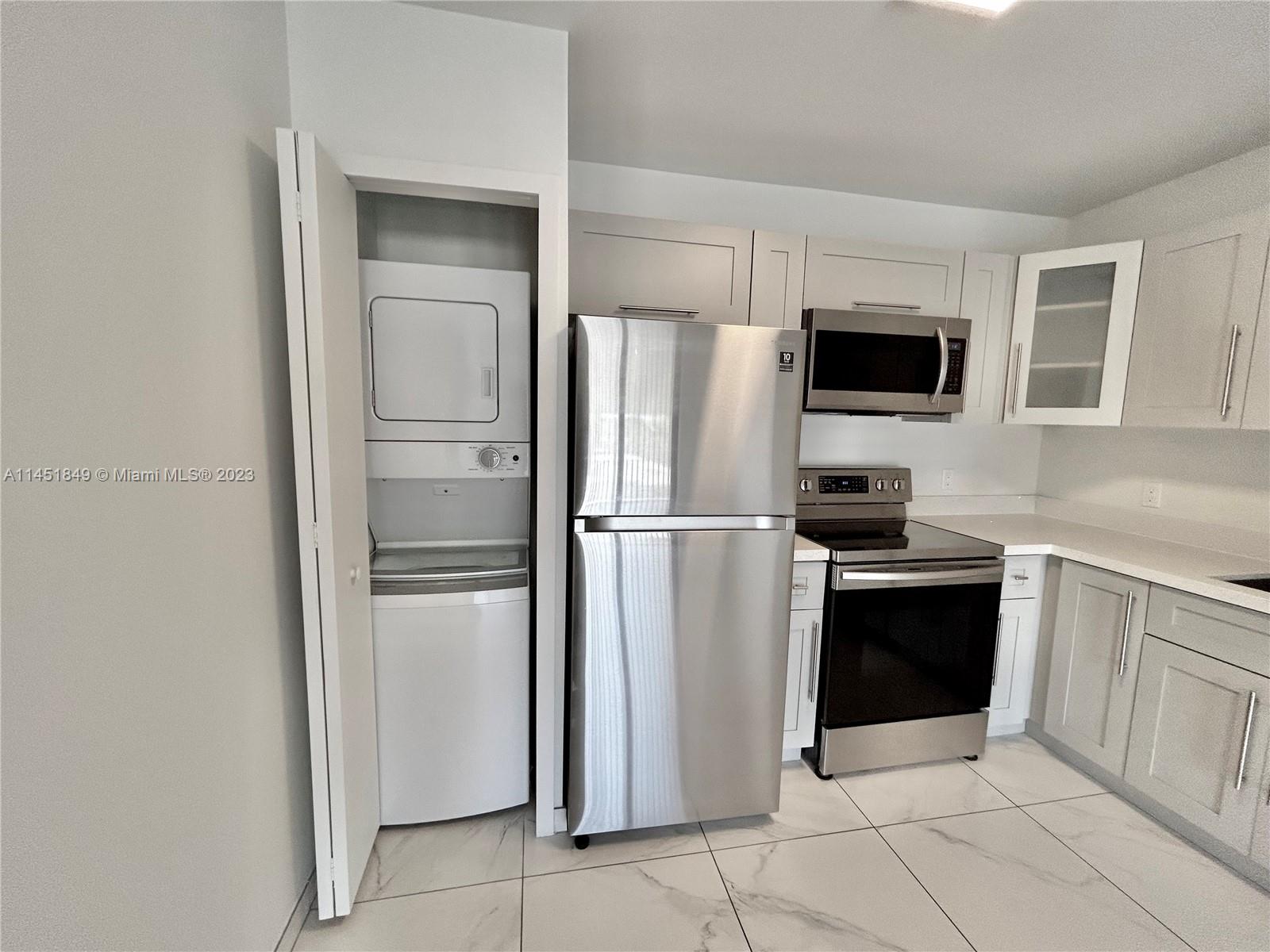BRICKELL RIVERVIEW - Residential Lease