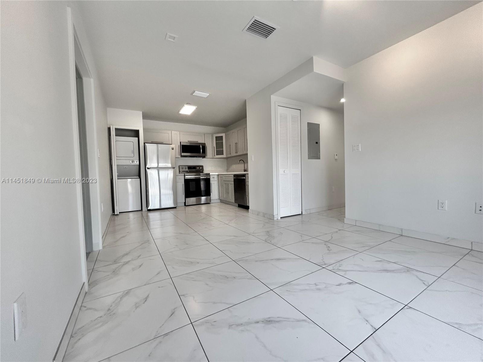 BRICKELL RIVERVIEW - Residential Lease