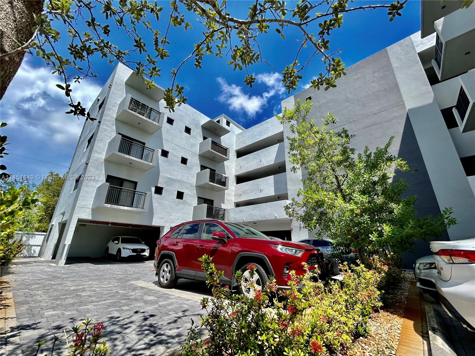 BRICKELL RIVERVIEW - Residential Lease