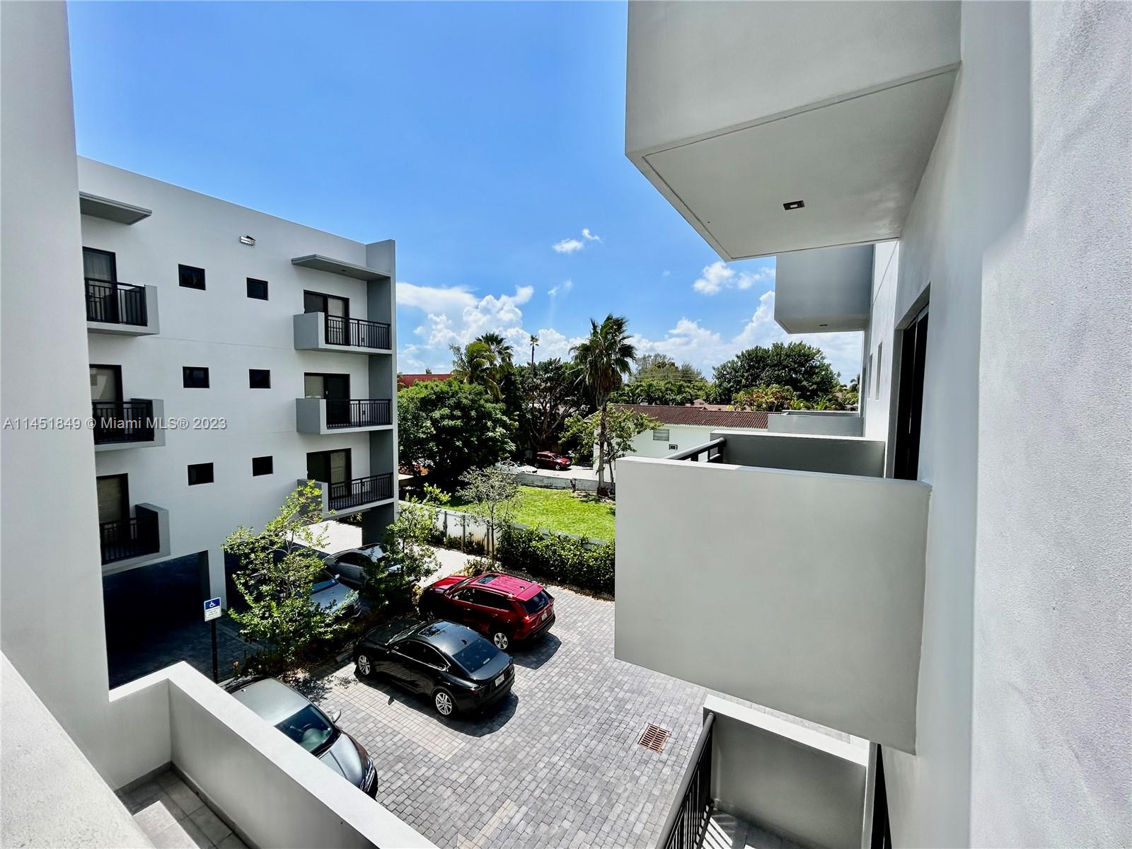 BRICKELL RIVERVIEW - Residential Lease