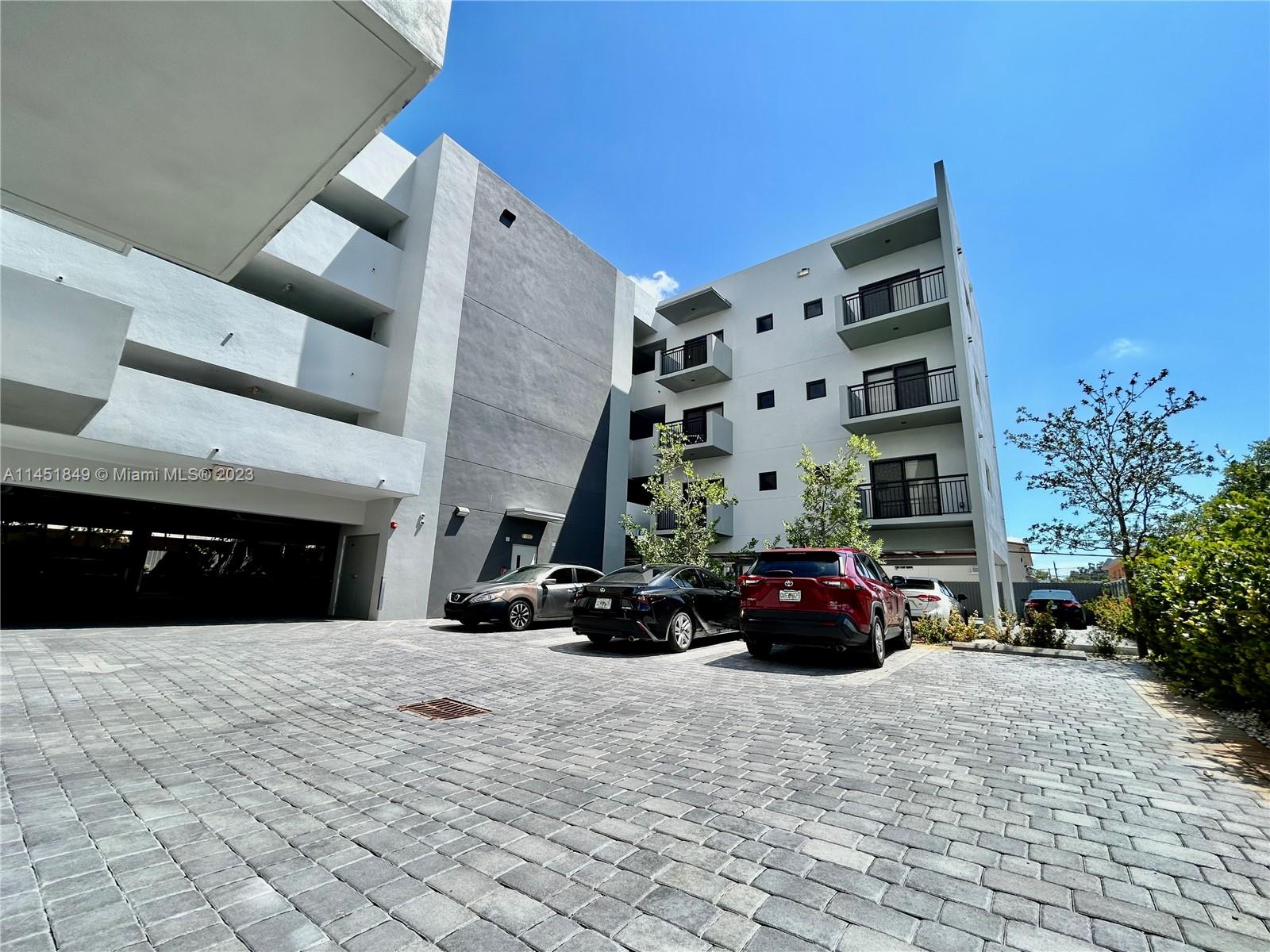 BRICKELL RIVERVIEW - Residential Lease
