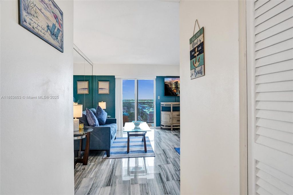 Photo of 5100 Dupont Blvd #10K, Fort Lauderdale, FL 33308 (MLS # A11853603)