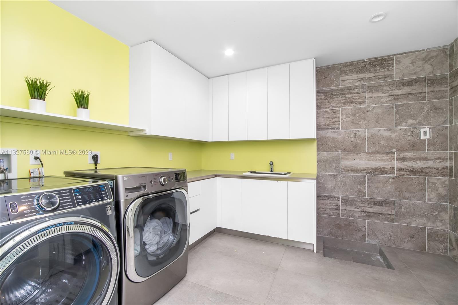 ESTATES OF SWAN LAKE - Residential