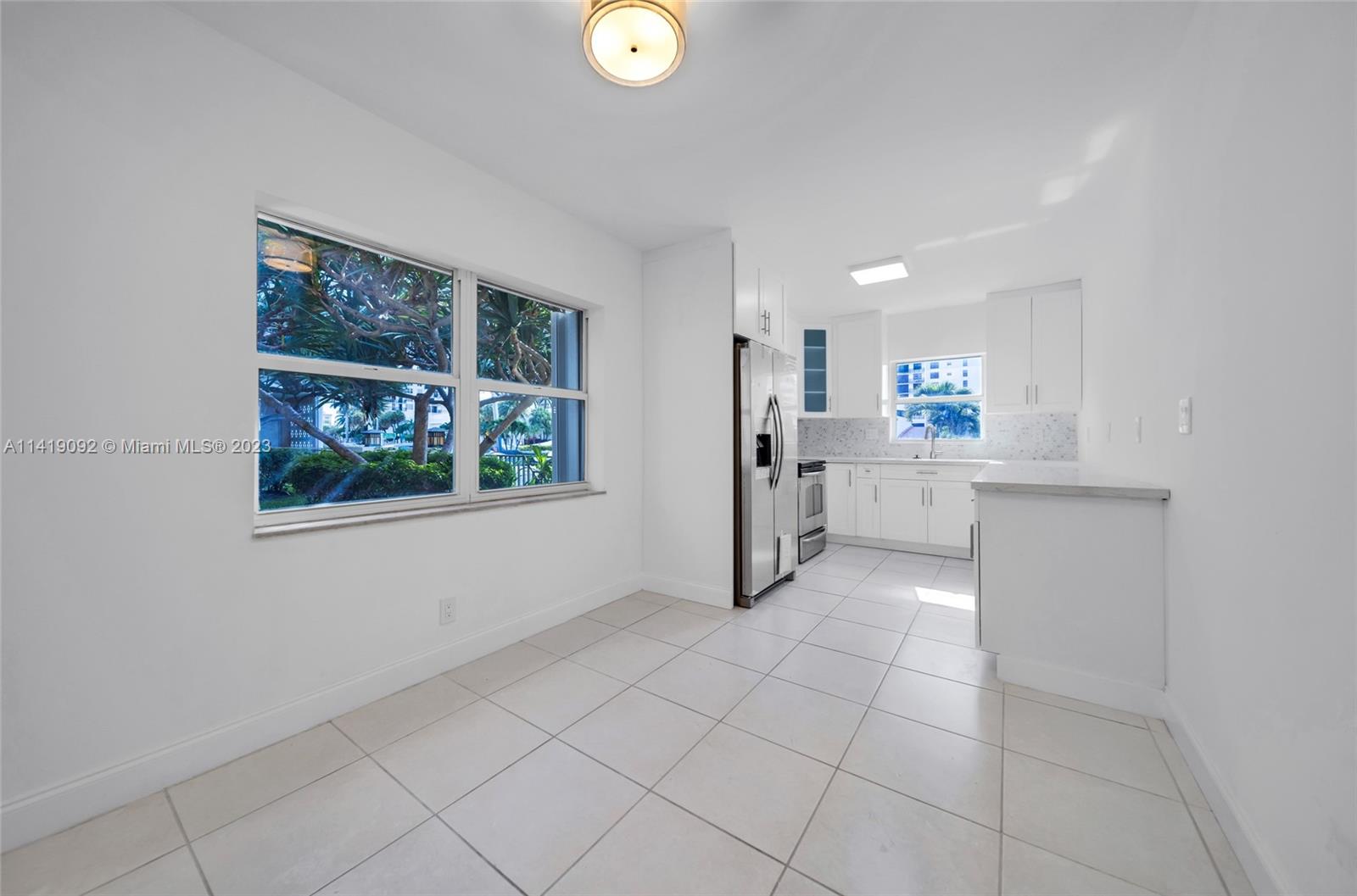 WATERWAY @ HOLLYWOOD BEAC - Residential