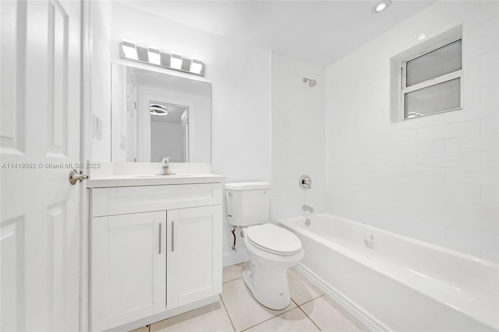 WATERWAY @ HOLLYWOOD BEAC - Residential