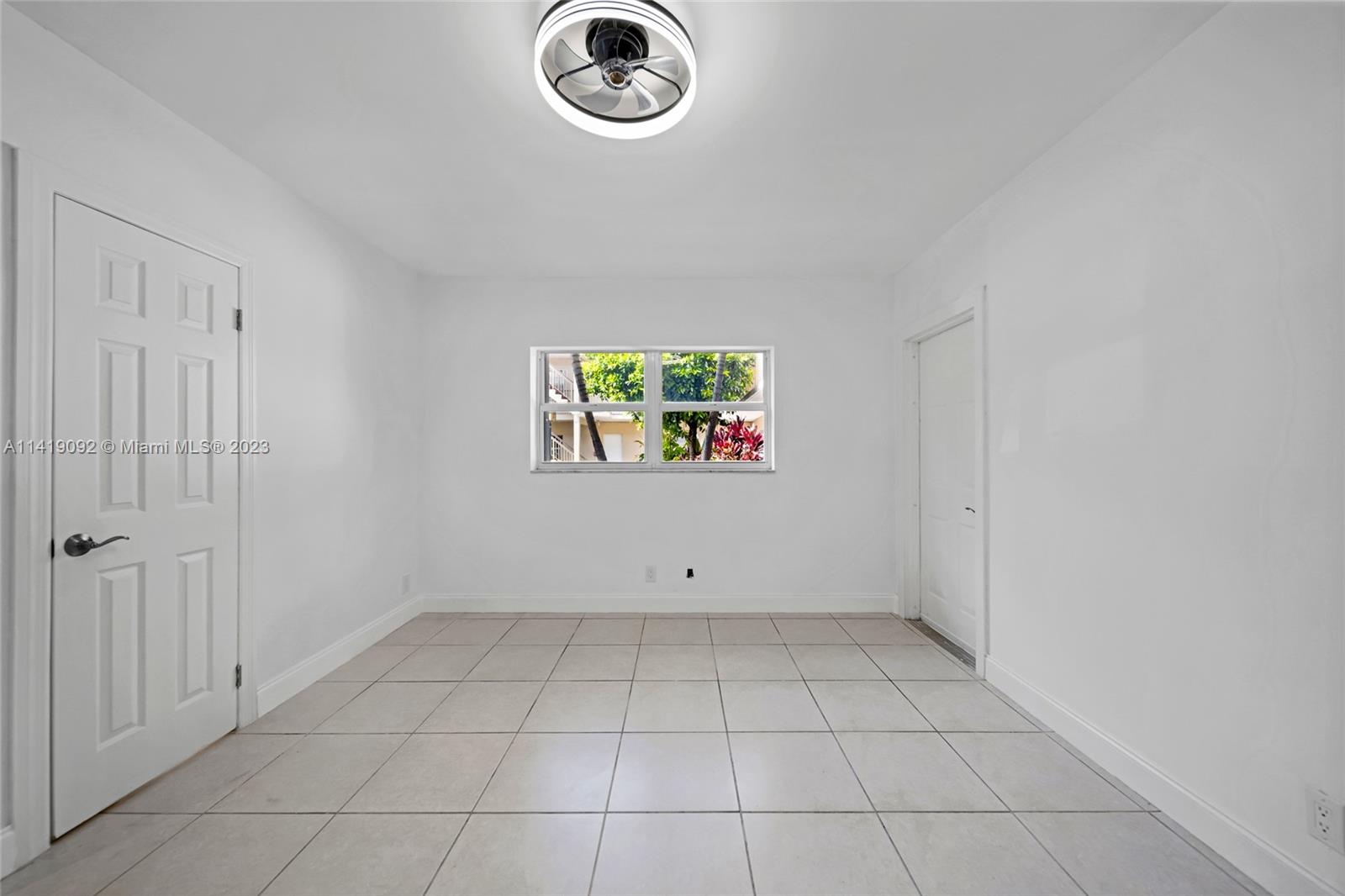 WATERWAY @ HOLLYWOOD BEAC - Residential