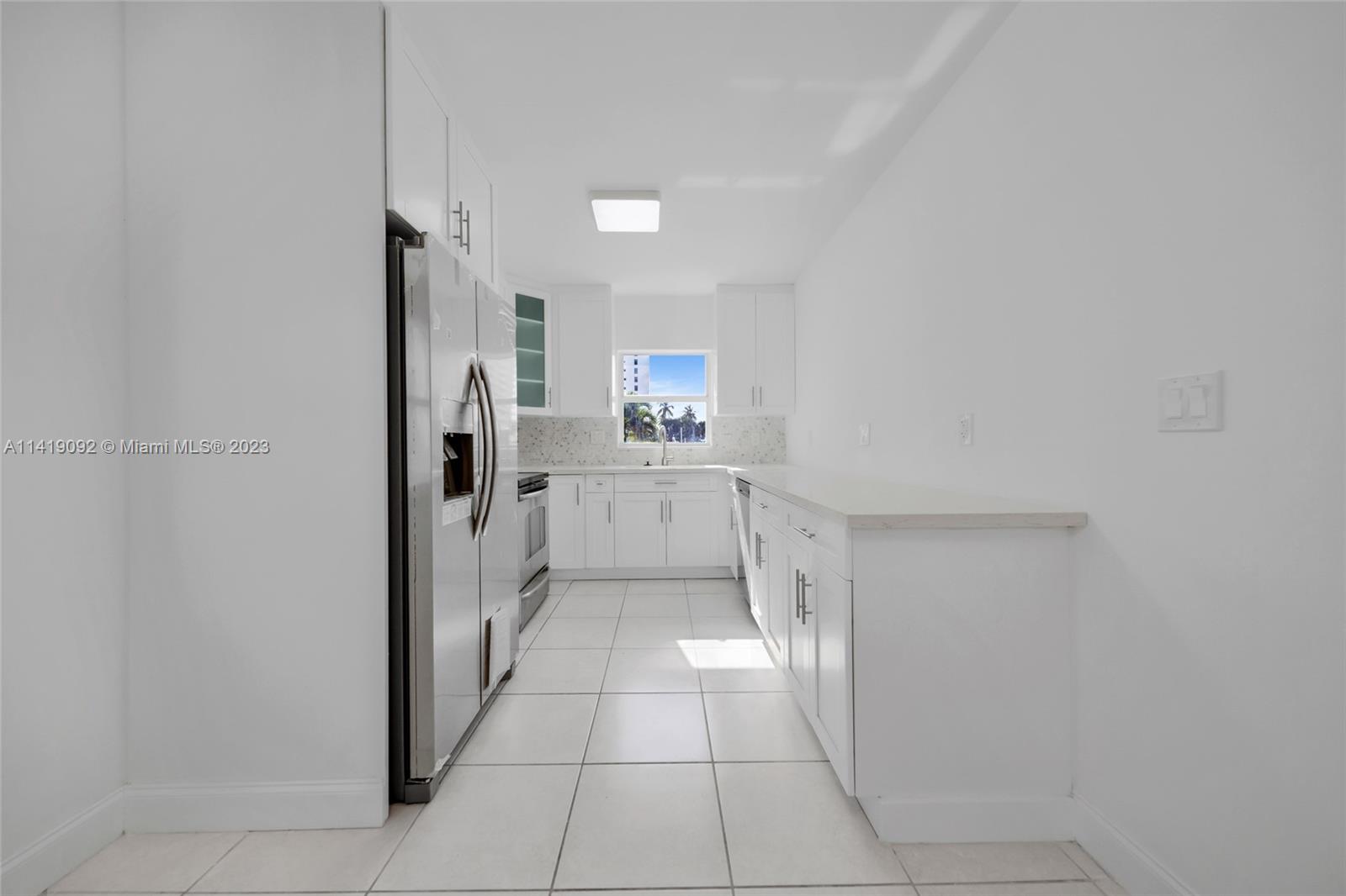 WATERWAY @ HOLLYWOOD BEAC - Residential