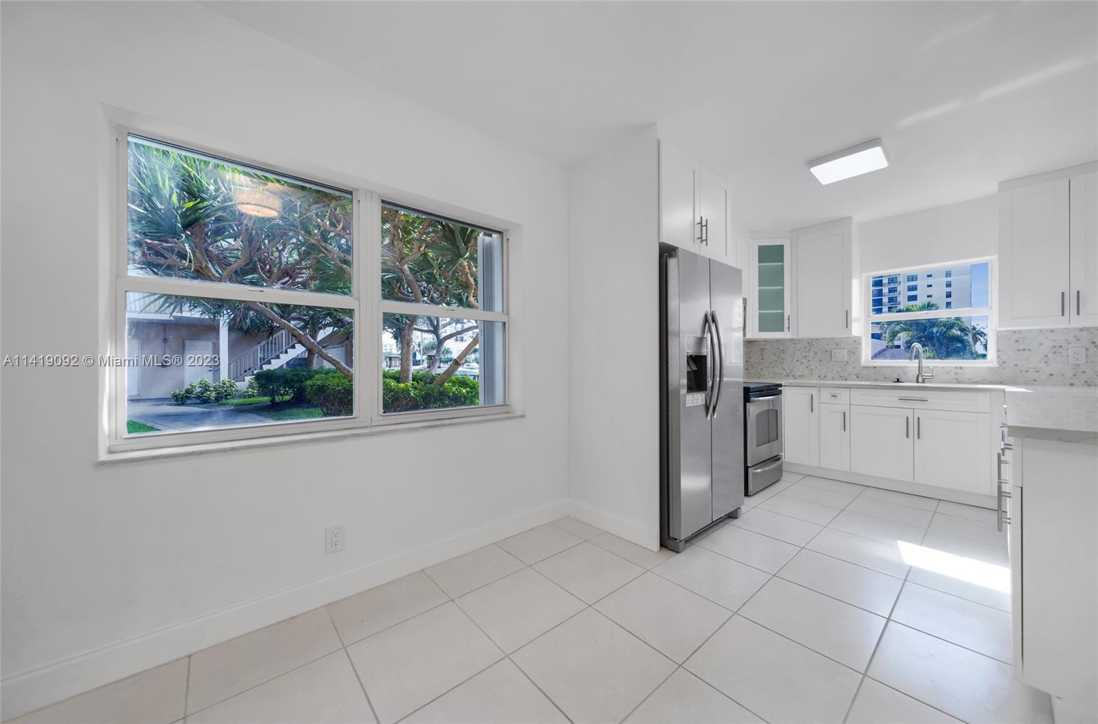 WATERWAY @ HOLLYWOOD BEAC - Residential