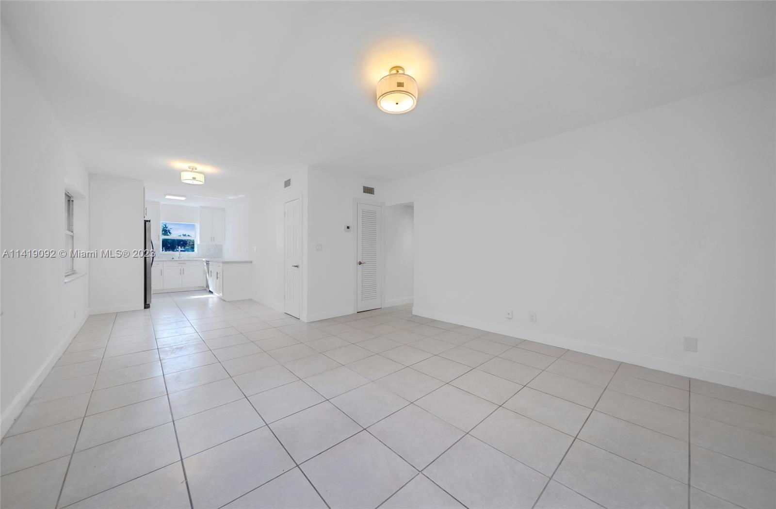 WATERWAY @ HOLLYWOOD BEAC - Residential