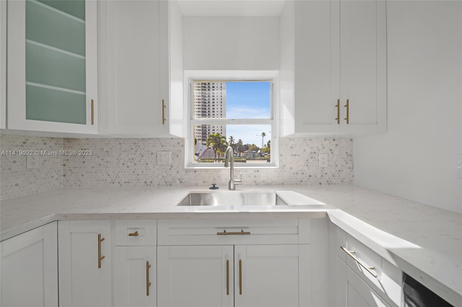 WATERWAY @ HOLLYWOOD BEAC - Residential